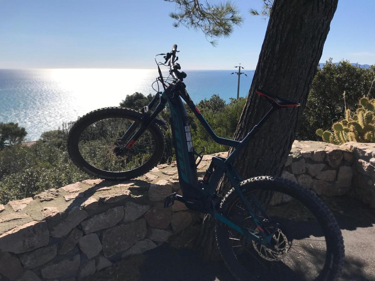 Bike&Boat Argentario Hotel Порто Санто Стефано Екстериор снимка
