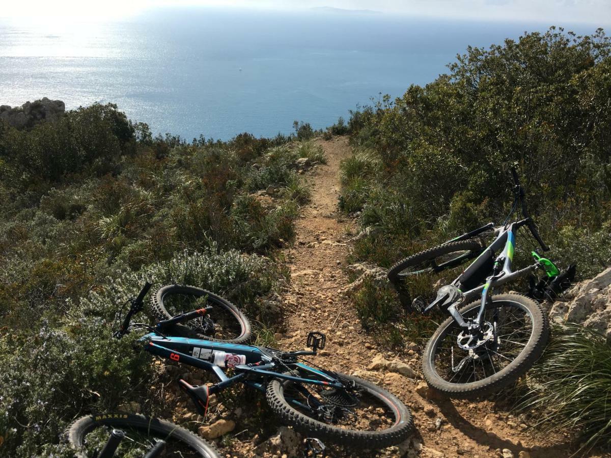 Bike&Boat Argentario Hotel Порто Санто Стефано Екстериор снимка